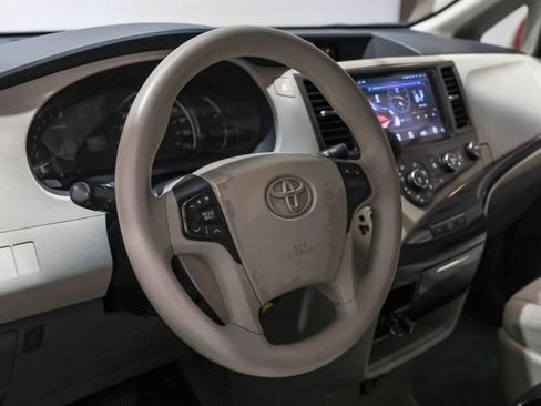 Used 2011 Toyota Sienna LE FWD image 20