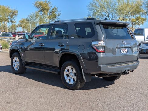 Used 2024 Toyota 4Runner SR5 image 5