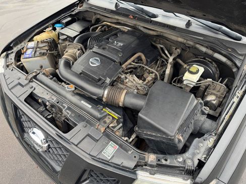 Used 2012 Nissan Frontier PRO-4X image 22