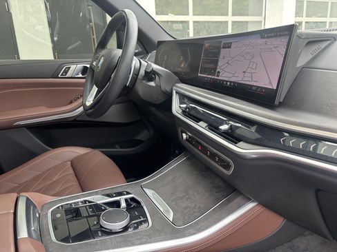 Used 2024 BMW X5 sDrive40i image 25