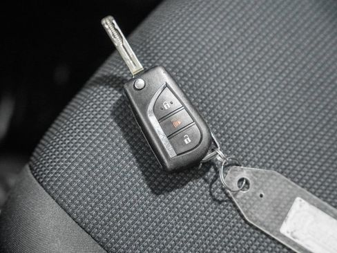 Used 2019 Toyota RAV4 LE w/ All Weather Liner Package AWD/4WD image 38