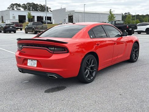 Used 2022 Dodge Charger SXT w/ Blacktop Package RWD image 7