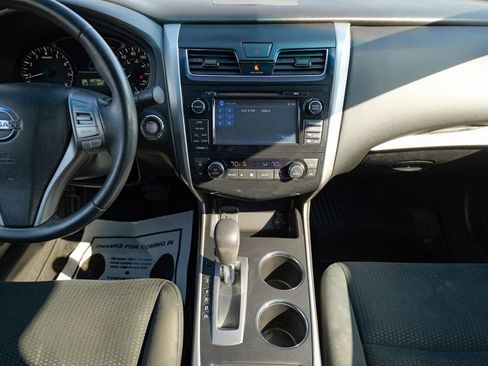Used 2015 Nissan Altima 2.5 SV w/ Convenience Package image 41