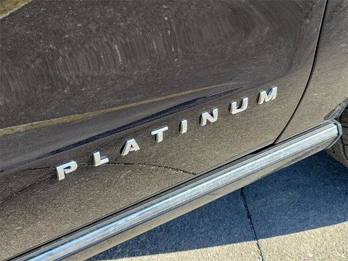 Certified 2024 Ford Expedition Platinum image 8