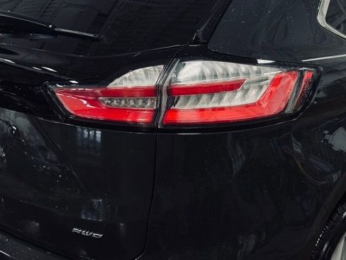 Used 2022 Ford Edge SEL w/ Convenience Package image 7