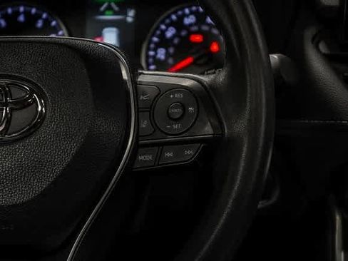 Certified 2022 Toyota RAV4 XLE Premium image 18