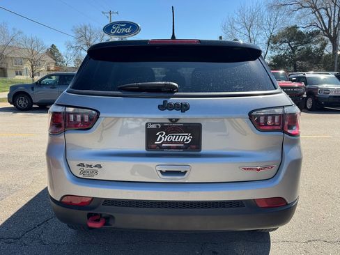 Used 2019 Jeep Compass Trailhawk AWD/4WD image 6
