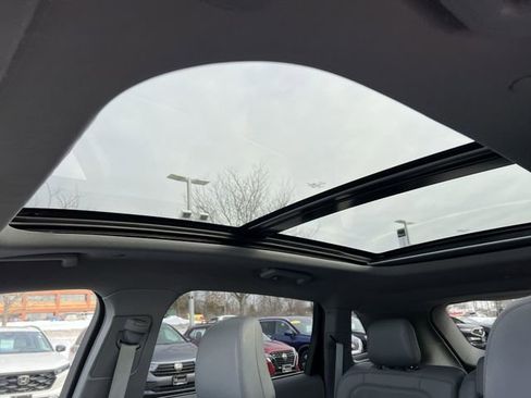 Used 2022 Lincoln Nautilus Reserve w/ Equipment Group 201A image 20