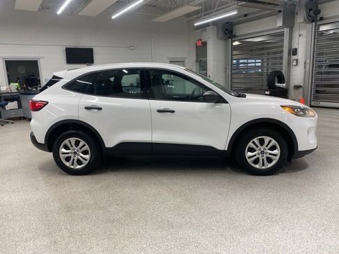 Used 2022 Ford Escape S image 4