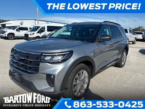 Used 2025 Ford Explorer Active w/ Active Comfort Package AWD/4WD image 1