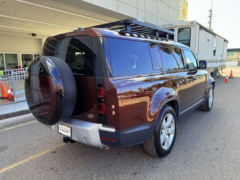 Used 2023 Land Rover Defender 130 SE image 6