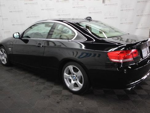 Used 2010 BMW 328i xDrive Coupe image 3