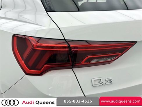 Certified 2022 Audi Q3 2.0T Premium w/ Convenience Package image 9