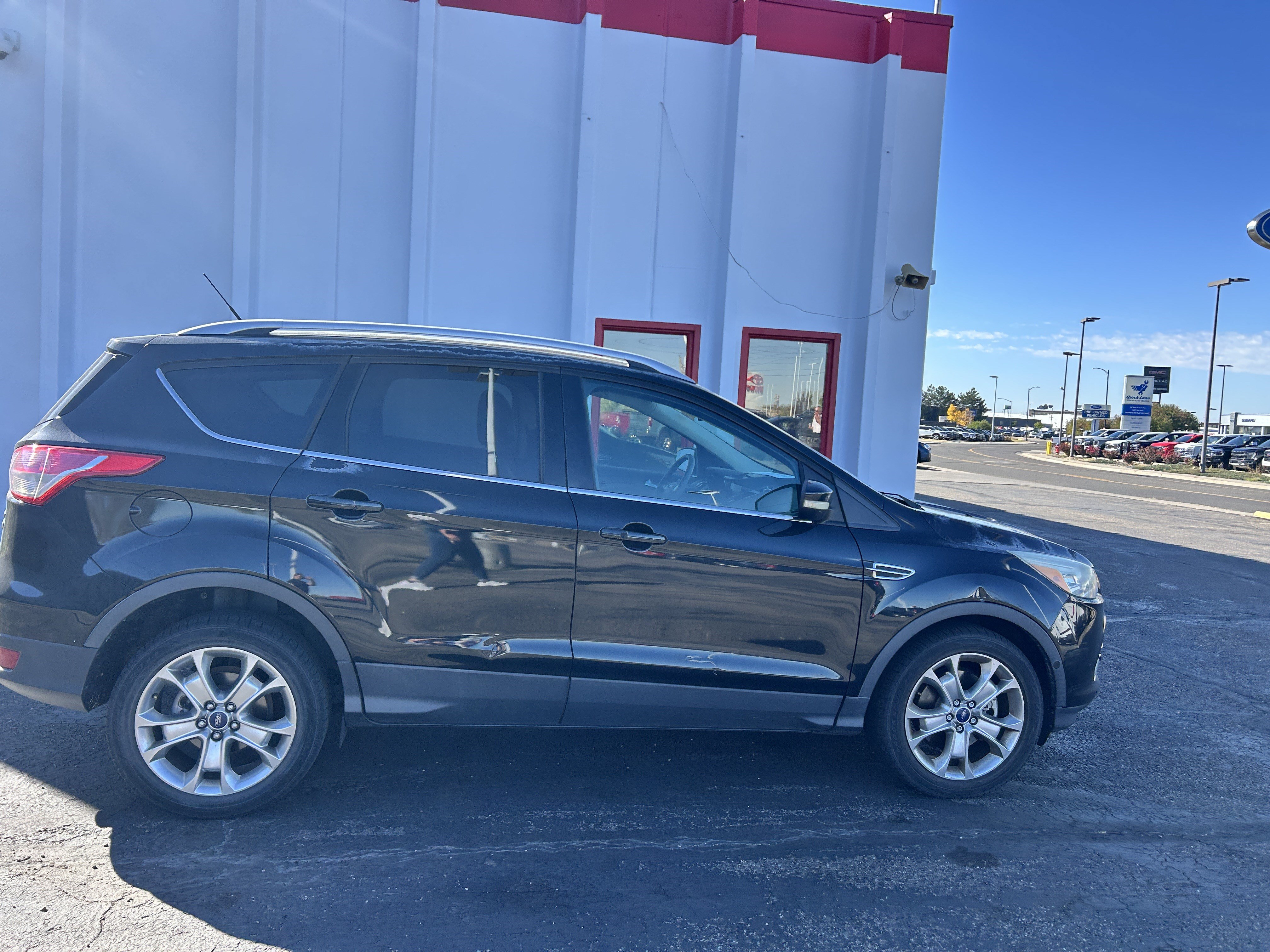Used 2014 Ford Escape Titanium w/ Equipment Group 401A FWD image 5