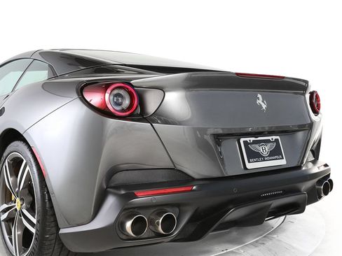 Used 2019 Ferrari Portofino RWD image 11