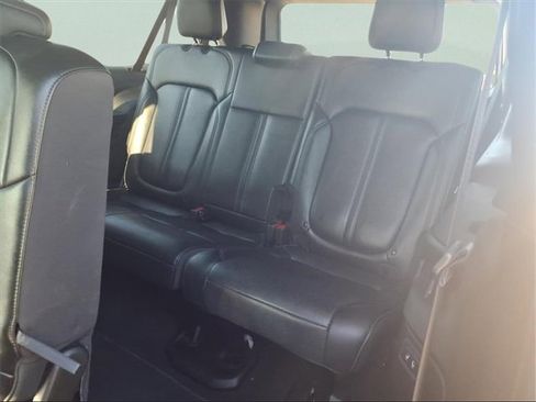 Used 2024 Jeep Wagoneer L Series II image 31