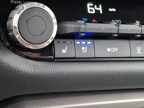 Certified 2025 Toyota Tundra Limited AWD/4WD image 23