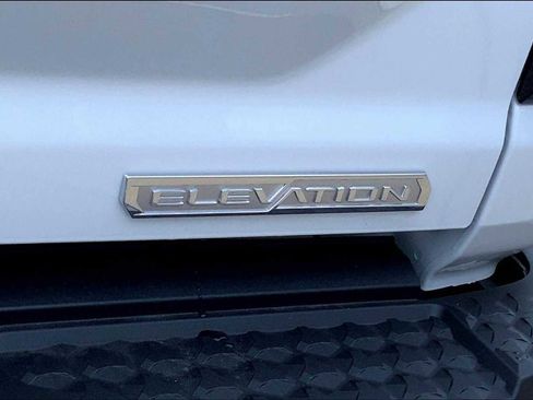 New 2025 GMC Canyon Elevation w/ Convenience Package image 15