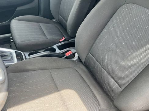 Used 2020 Hyundai Venue SE FWD image 15