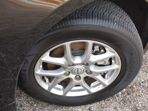 Used 2025 Chrysler Pacifica Select image 14