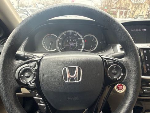 Used 2016 Honda Accord EX image 21