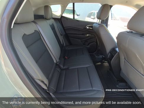 Used 2024 Chevrolet Trax ACTIV FWD image 13