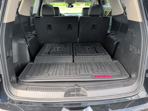 Used 2021 GMC Acadia Denali w/ LPO, Floor Liner Package AWD/4WD image 5
