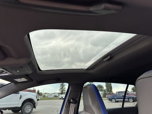 Used 2024 Volkswagen Golf R image 11