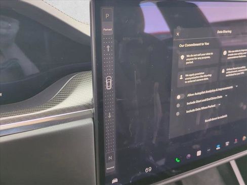 Used 2021 Tesla Model S Plaid image 11