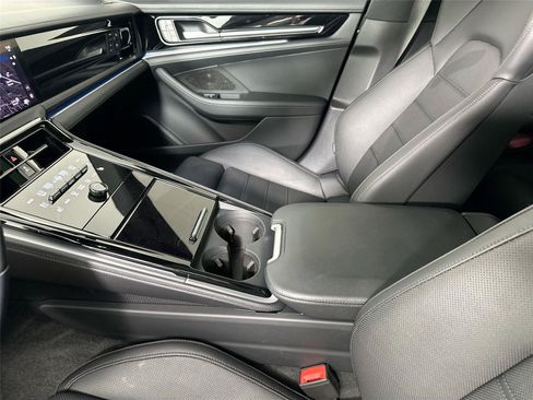 Certified 2024 Porsche Panamera image 30