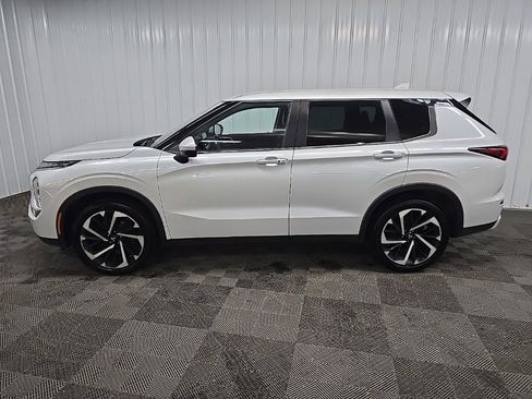 Used 2022 Mitsubishi Outlander SE image 5