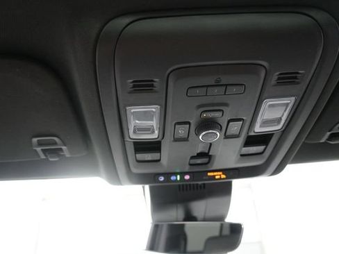 Used 2023 Chevrolet Tahoe High Country w/ Premium Package 2 AWD/4WD image 12