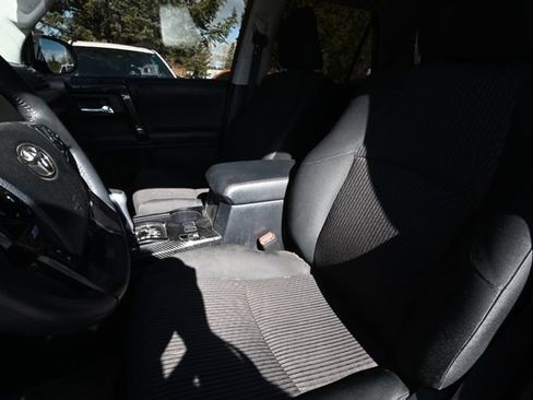 Used 2022 Toyota 4Runner TRD Off-Road AWD/4WD image 7