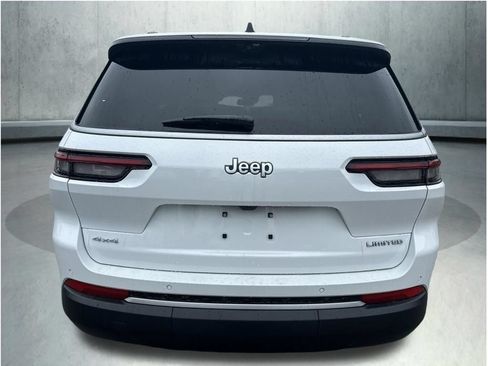 New 2026 Jeep Grand Cherokee L Limited w/ Luxury Tech Group II AWD/4WD image 4