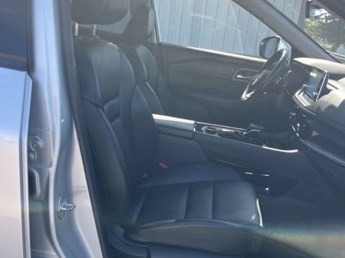 Used 2021 Nissan Rogue SV w/ Premium Package AWD/4WD image 32