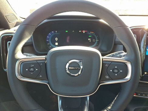 Certified 2023 Volvo C40 P8 Recharge Ultimate AWD/4WD image 18