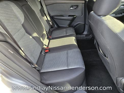 Used 2023 Nissan Rogue SV image 17