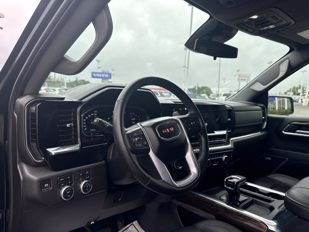 Used 2025 GMC Sierra 1500 Elevation w/ Elevation Premium Package AWD/4WD image 10