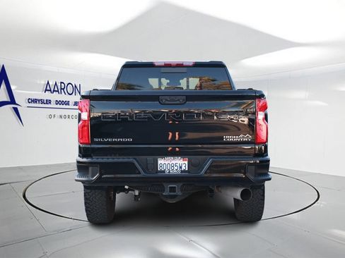Used 2024 Chevrolet Silverado 2500 High Country AWD/4WD image 3