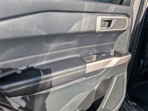 Used 2023 Ford Explorer XLT w/ Equipment Group 202A image 25