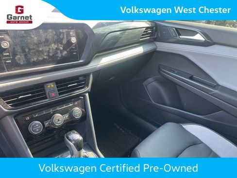 Used 2022 Volkswagen Taos SEL w/ Panoramic Sunroof Package AWD/4WD image 13