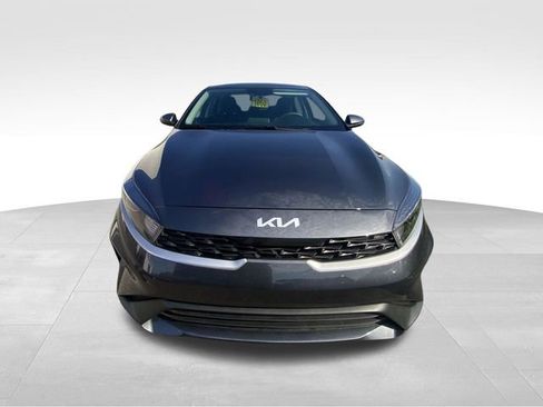 Used 2024 Kia Forte LXS w/ LXS Technology Package FWD image 15