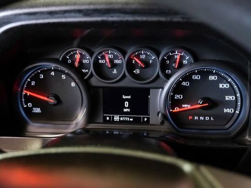 Used 2021 Chevrolet Silverado 1500 Custom Trail Boss w/ LPO, Dark Essentials Package image 17