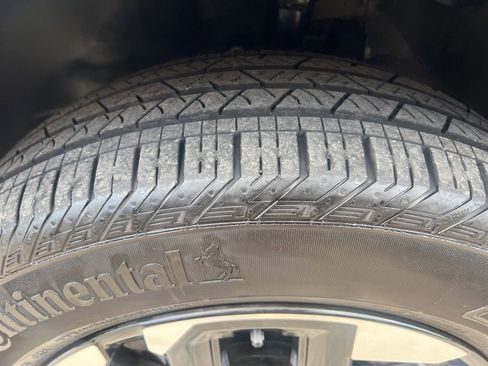 Certified 2025 Kia Sorento S w/ Panoramic Sunroof Package image 46