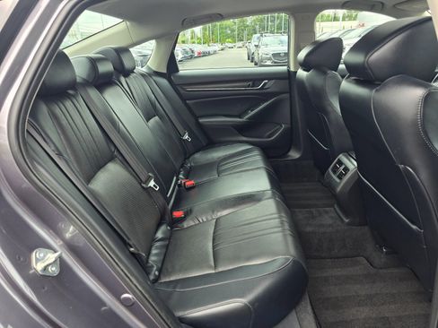 Used 2018 Honda Accord Touring image 22
