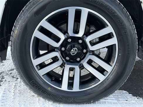 Used 2023 Toyota 4Runner Limited image 11