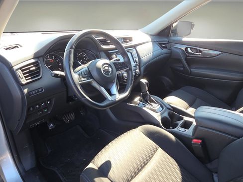 Used 2019 Nissan Rogue SV image 31