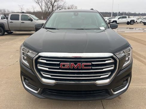 Used 2024 GMC Terrain SLT image 8