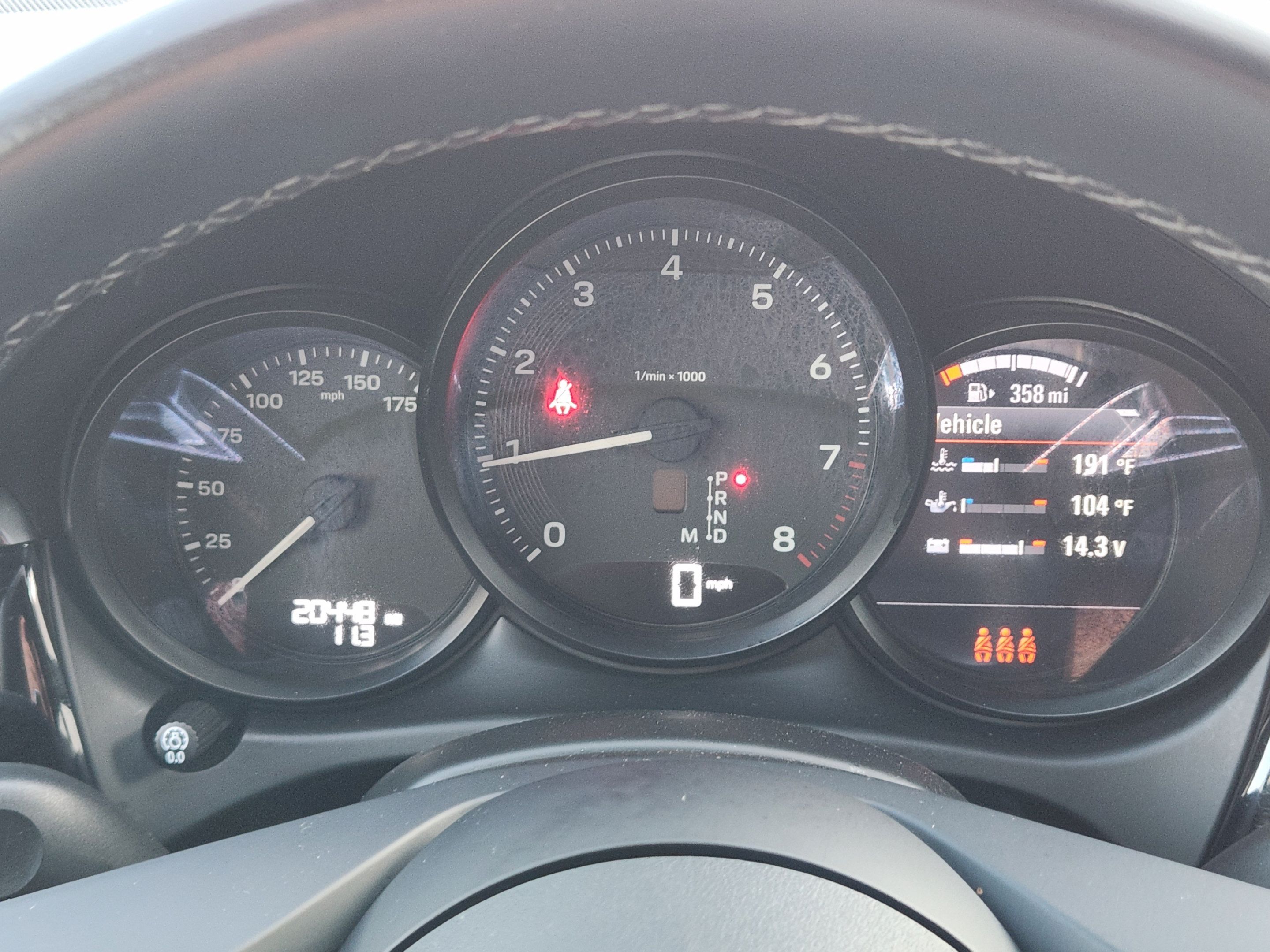Used 2024 Porsche Macan AWD/4WD image 10