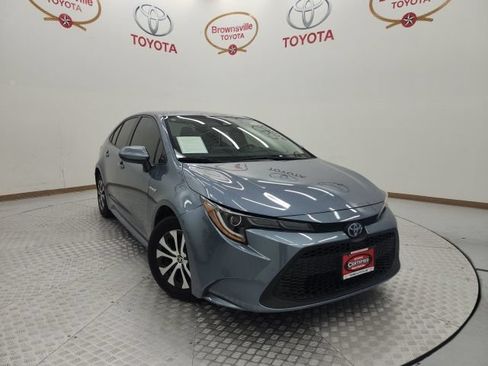Used 2021 Toyota Corolla LE FWD image 1
